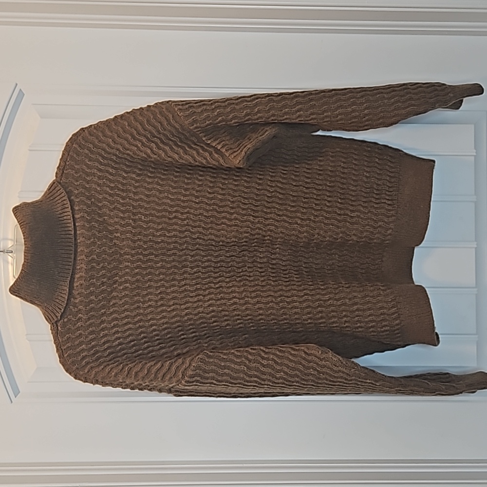 *NWOT* Unbranded Oversized Turtleneck Sweater